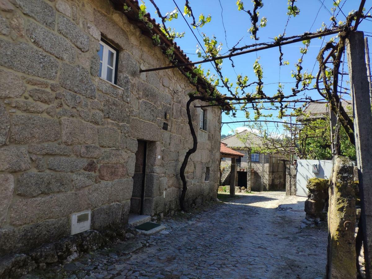Penzion Casa Padre Alexandre Covide Exteriér fotografie